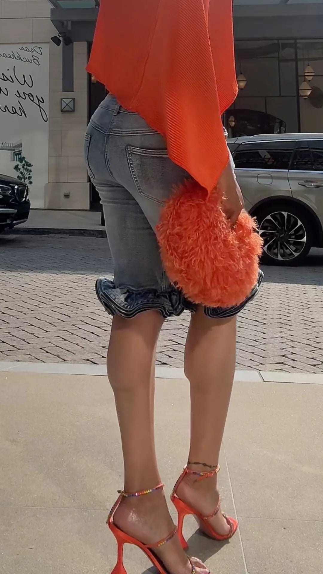 Ruffled Zipper Denim Capris