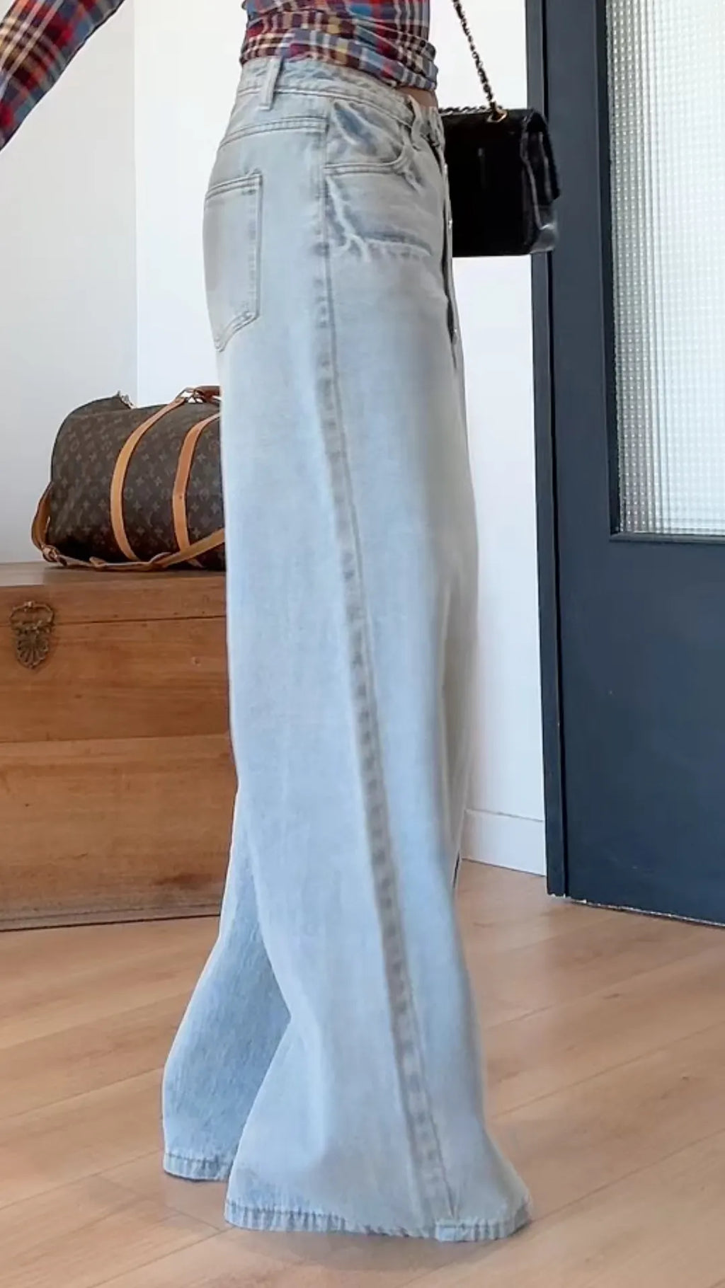Front Button Wide Leg Jeans