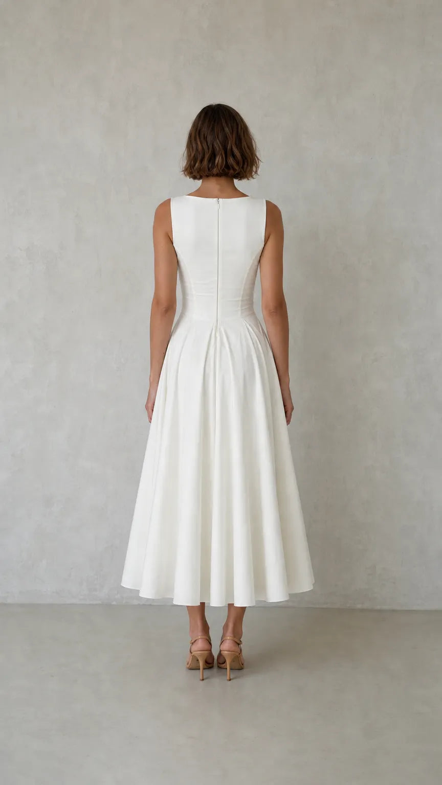 Elegance Sleeveless Pleated Midi Dress with Button Details