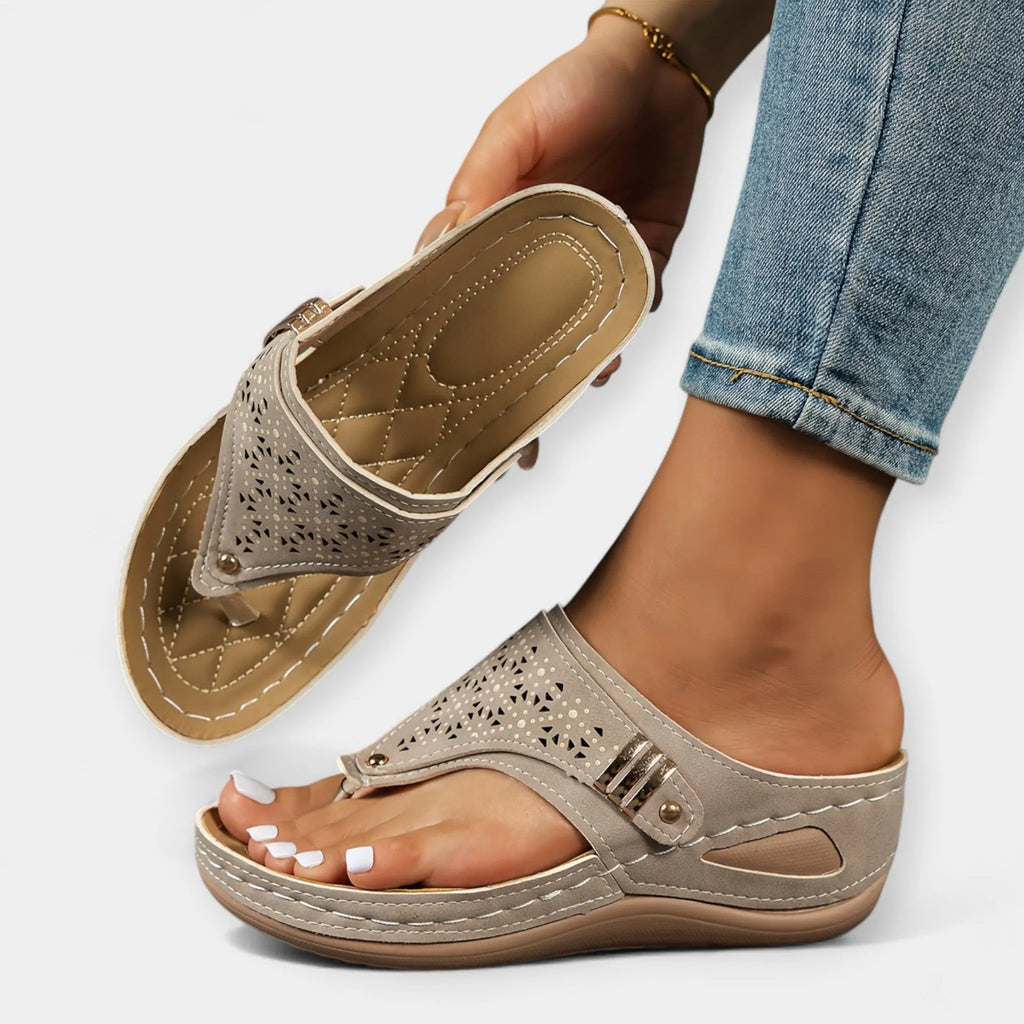 Airy Casual Shoes