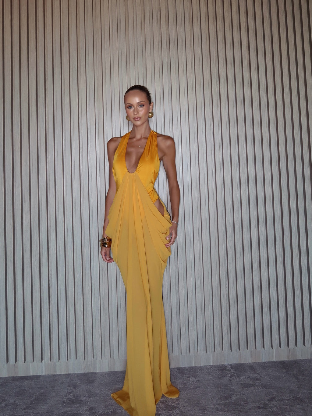 Cocoslly Halter V-Neck Sleeveless Long Mermaid Prom Dress With Pleated | Yellow Chiffon CO0067