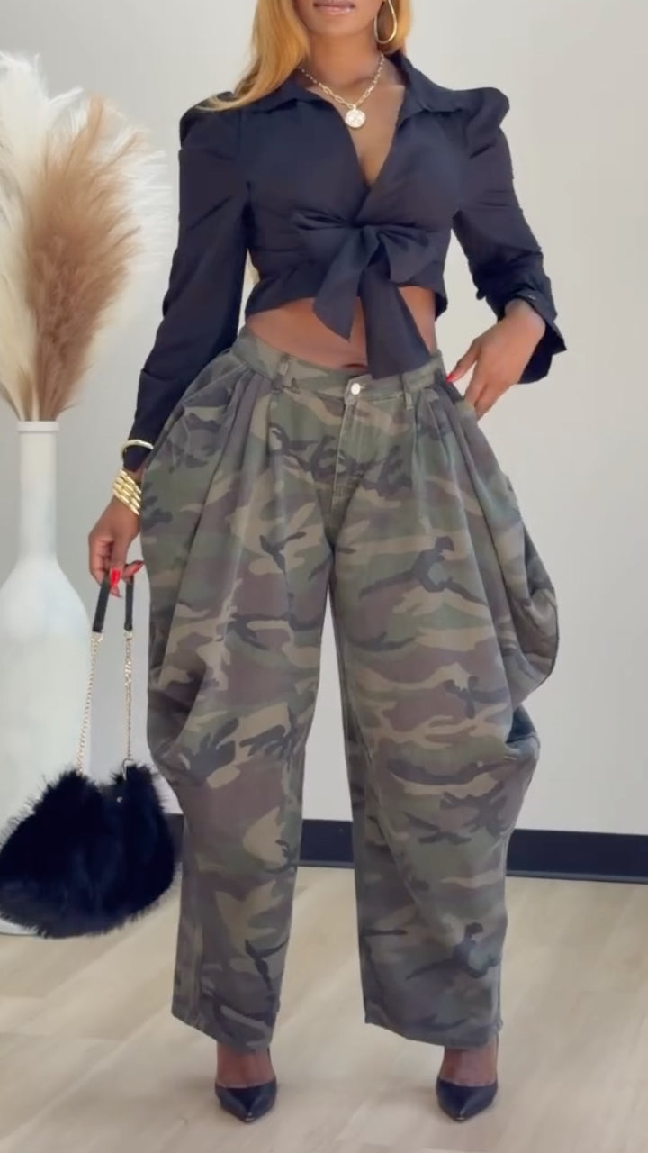 High-Waisted Camouflage Pleated Barrel-Leg Pants